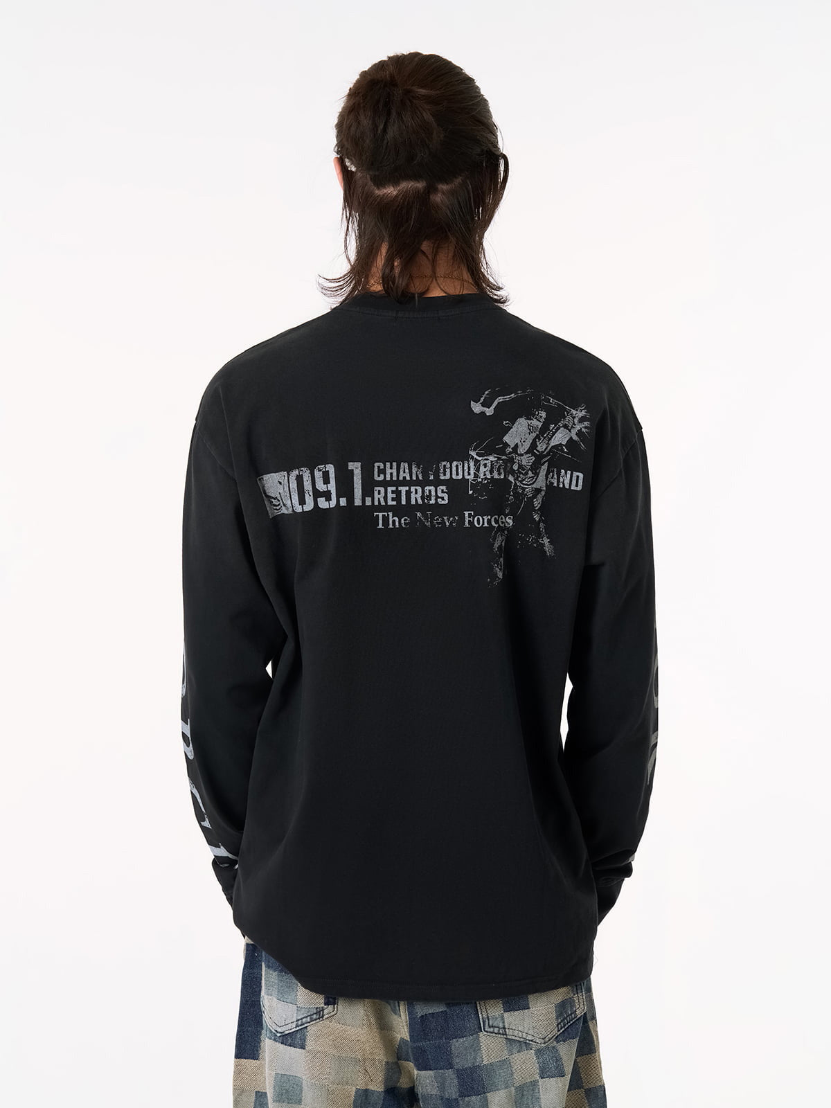 Distressed NO. 09 Long Sleeve T-Shirt