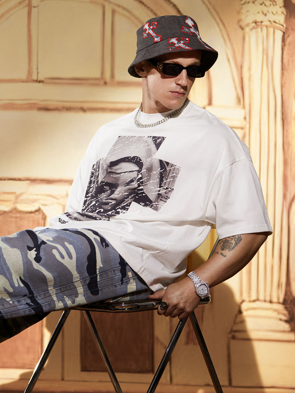 Original Retro Virgin Mary Mottled Cross Print T-Shirt